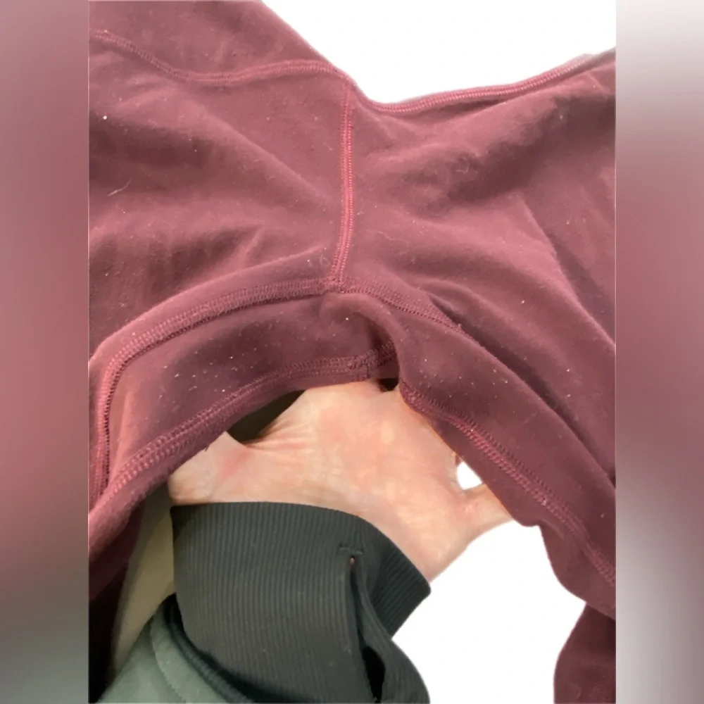 Lululemon Align Pant II 25” pilling throughout Cassis size 2 - Picture 12 of 16